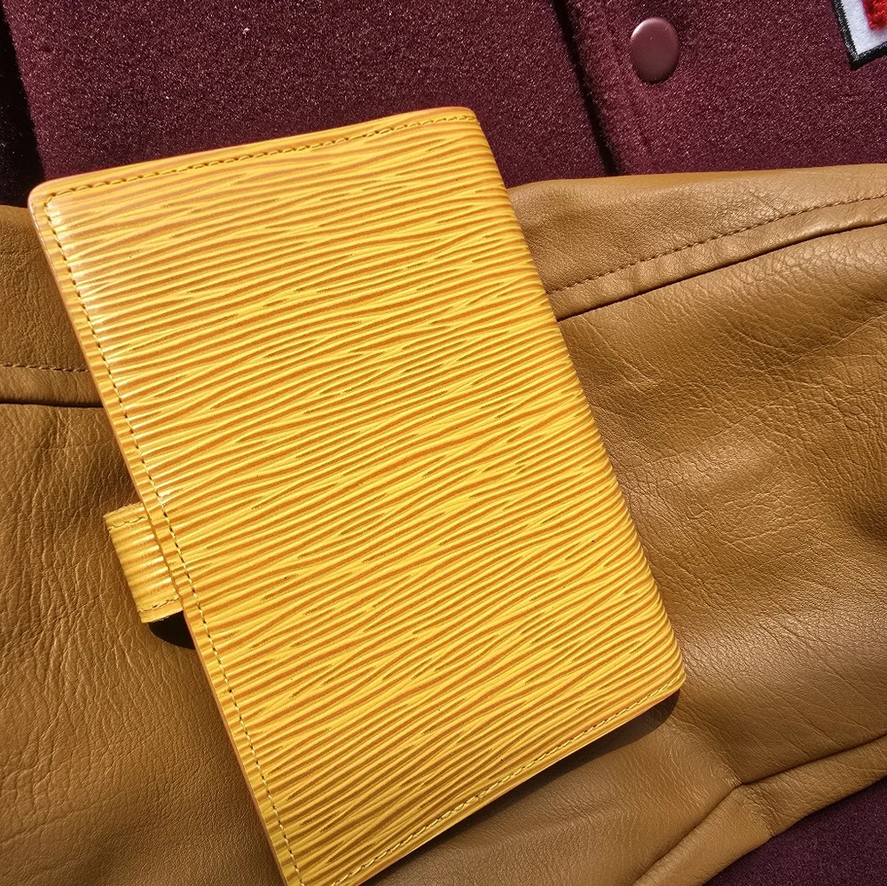 Authentic Louis Vuitton Mustard Yellow Agenda Wallet - Picture 4 of 12